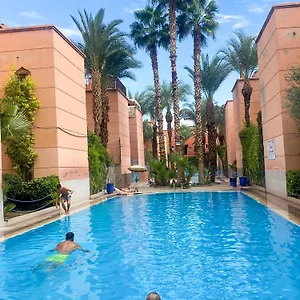 Maison d'hôtes Kamal De Luxe Avec Jacuzzi Et Trois Piscines Au Coeur De Marrakech (adults Only), Marrakesh
